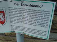 Schild Ehrenfriedhof.JPG