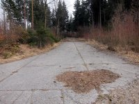 K640_12 Betonplattenstraße.JPG