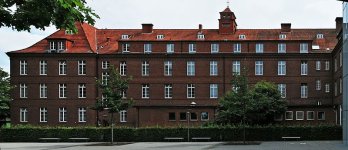 800px-Missionshaus_Nordfassade_Sankt_Arnold_Neuenkirchen_Kreis_Steinfurt_Germany.jpg