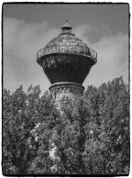 800px-Wasserturm_Holz_Beh_Enhancer_Fotor6.jpg
