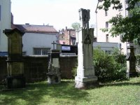 Nürnberg Militärfriedhof Grabsteine.jpg