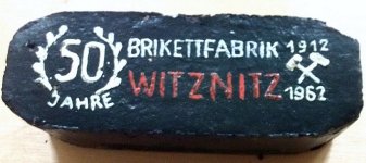 Brikett_von_Brikettfabrick_Witznitz.jpg