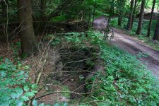 Schachtanlage im Wald3 (Small).JPG Schachtanlage im Wald3 (Small).JPG
