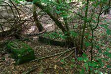 Schachtanlage im Wald4 (Small).JPG Schachtanlage im Wald4 (Small).JPG