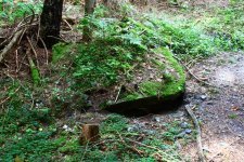 Schachtanlage im Wald9 (Small).JPG Schachtanlage im Wald9 (Small).JPG