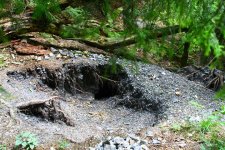 Schachtanlage im Wald20 (Small).JPG Schachtanlage im Wald20 (Small).JPG