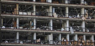 Screenshot_2020-08-06 „Die Menschen haben alles verloren“ – Beirut nach der Explosion.jpg