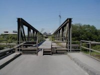 22 ehem. Straßenbrücke.JPG