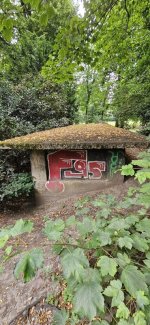 Tiefbunker Sternwartpark 3.jpg Tiefbunker Sternwartpark 3.jpg