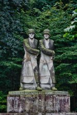 Kriegerdenkmal-2.JPG Kriegerdenkmal-2.JPG
