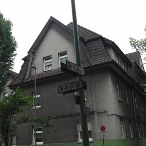 Leerstehende Häuser in Duisburg Marxloh (49).JPG