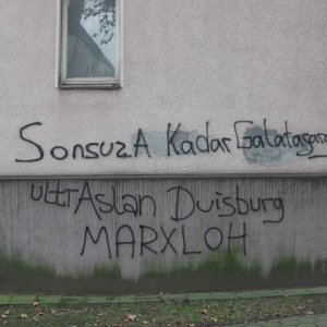 Leerstehende Häuser in Duisburg Marxloh (56).JPG