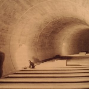 Tunnel im Rohbau.jpg