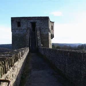 Burg Hohenstein30 (Medium).JPG