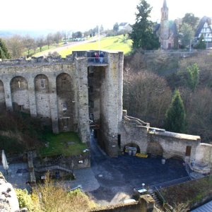 Burg Hohenstein35 (Medium).JPG