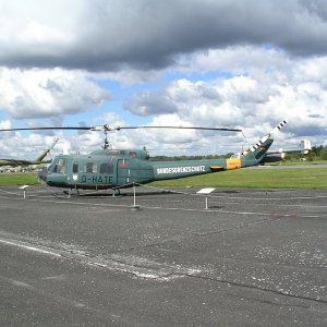 Bell UH-1D.JPG