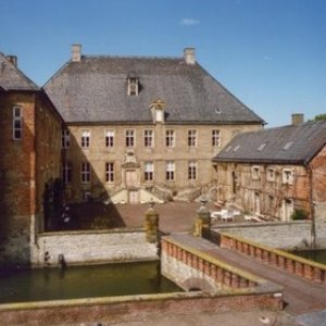 Schloss_Vornholz_Ostenfelde_rdax_527x279.jpg