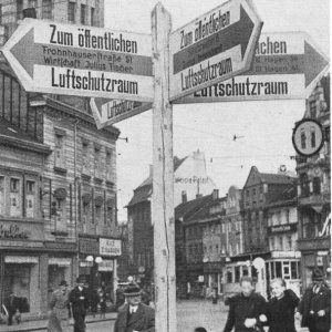 Essen Limbecker Platz 1942.2.jpg