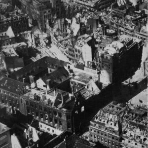 Essen Zentrum 1945 links.2.jpg