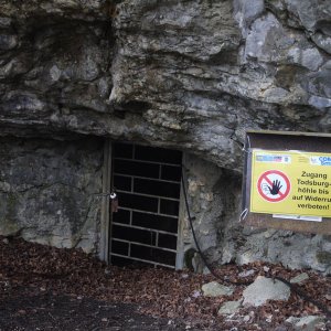 Höhle.JPG