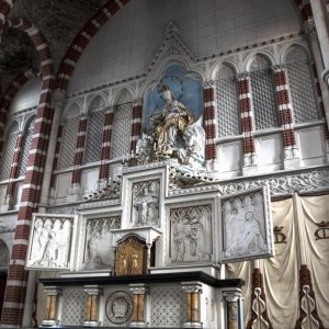 Altar1.JPG