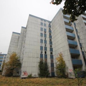 Gericht-soll-Vertreter-fuer-unauffindbare-Eigentuemer-bestellen-Hochhaeuser-werden-2017-abgeri...jpg