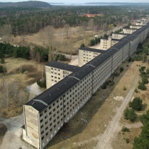 Prora-Ruegen-Luftbild-2_500x375.JPG