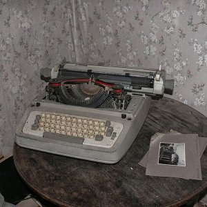 P1420280-schreibmaschine-klein.jpg