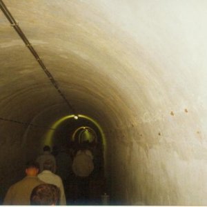 tunnel001.jpg