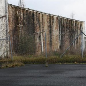 Langendiebach Hangars4 (Medium).JPG