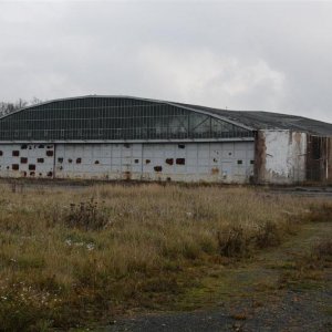 Langendiebach Hangars6 (Medium).JPG