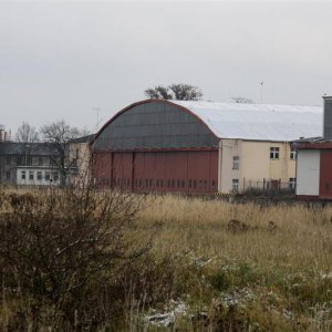 Langendiebach Hangars8 (Medium).JPG