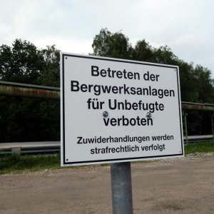 Warnschild.jpg