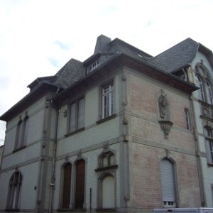 schoeneshaus (1).JPG