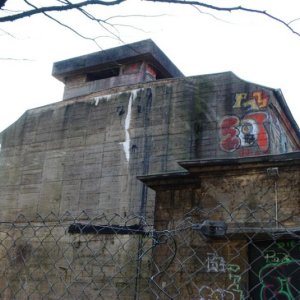 comp_1Luftschutzbunker Oberirdisch Reuschenberg - Bergheimerstraße3.jpg