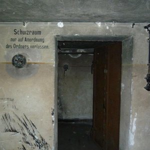 Erhaltene Beschriftung Bunker RT7.jpg