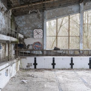 pripyat_azure_swimming_pool (2020) Kopie.jpg