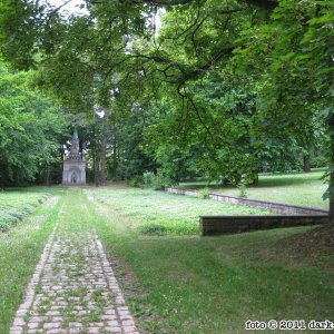 dark-places_mittelbau_dora_friedhof_02.jpg