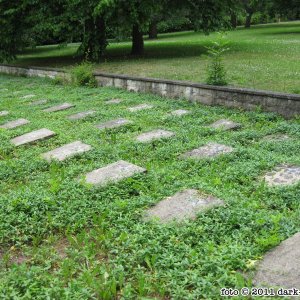 dark-places_mittelbau_dora_friedhof_03.jpg