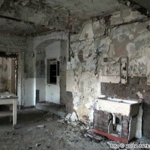 dark-places_sanatorium_C_13.jpg