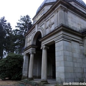 dark-places_Lenoir_Mausoleum_21.JPG