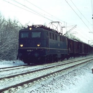 sassendorf Anfang 80er mit Gepäckwagen.jpg