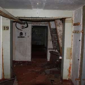 Stasi-Bunker30 (Medium).JPG