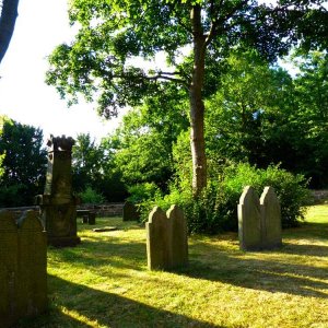 Dorffriedhof Bo-Stiepel 033.jpg