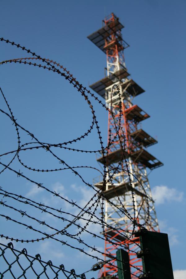 2015-04-09_18-04-41 Funkturm Langerkopf + Bunker Kindsbach.JPG