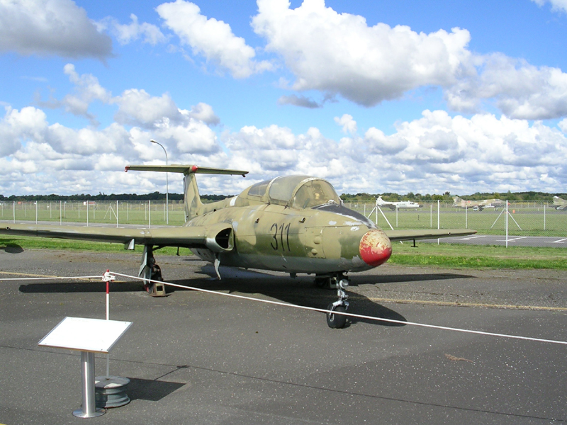 Aero L-29 Delfin (2).JPG