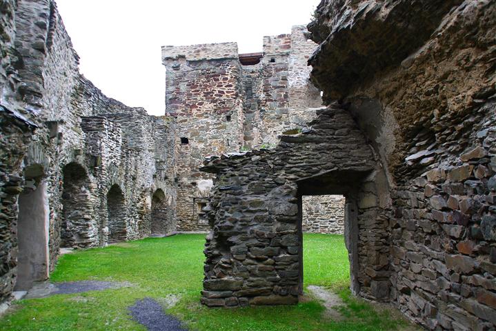 Burg Runkel50 (Small).JPG