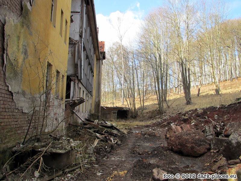 dark-places_sanatorium_B_04.jpg