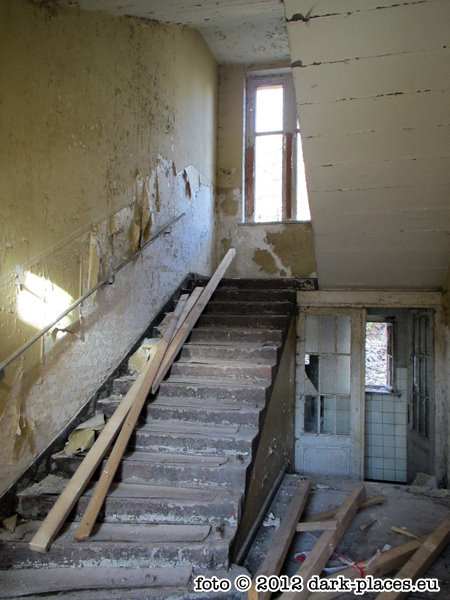 dark-places_sanatorium_B_08.jpg