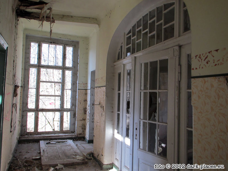 dark-places_sanatorium_B_11.jpg